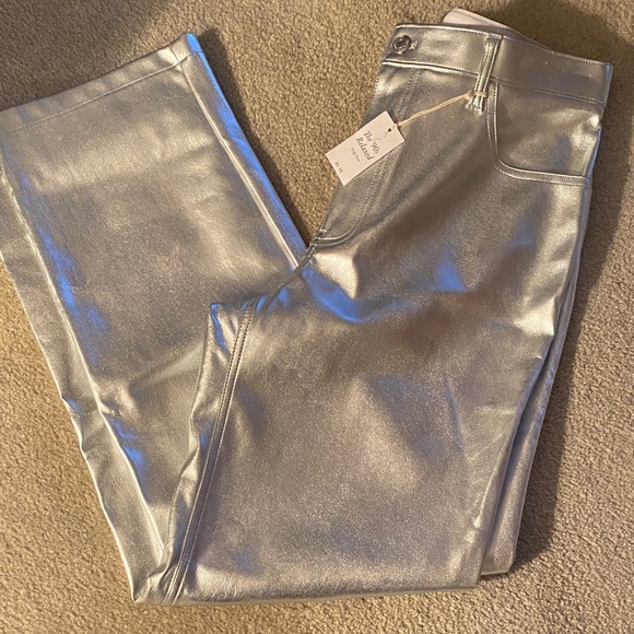 Abercrombie & Fitch Pants - Abercrombie & Fitch NWT size 31(12) high rise silver pants